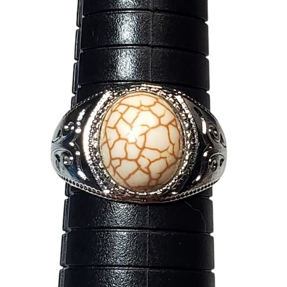 Silver Tone Ring Sz 10 Unsigned Crackle Design Cabochon